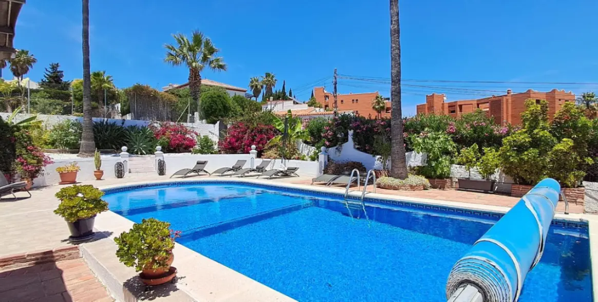 Краткосрочная аренда  отдельно стоящей виллы в Estepona 2