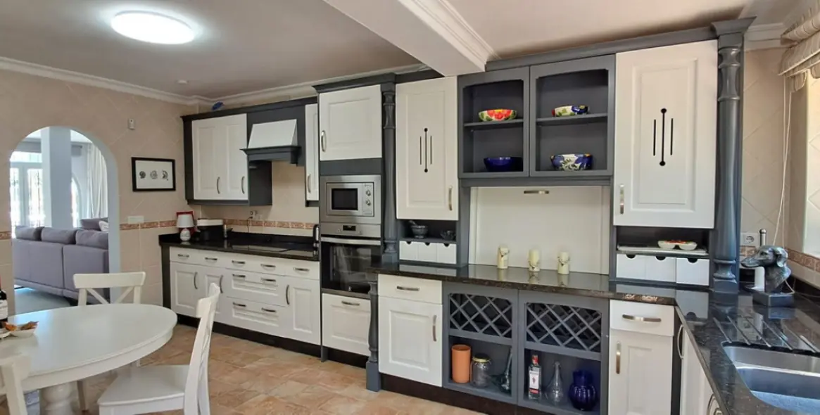 Краткосрочная аренда  отдельно стоящей виллы в Estepona 7