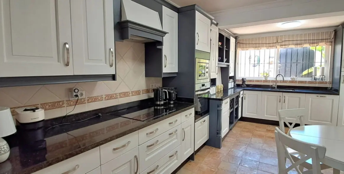 Краткосрочная аренда  отдельно стоящей виллы в Estepona 8