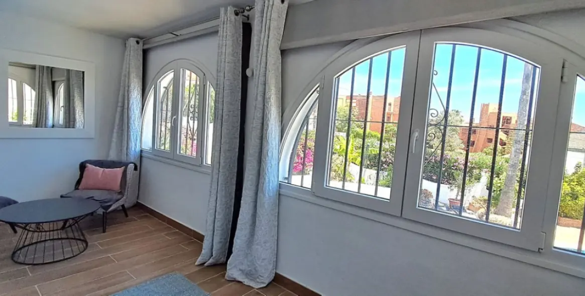 Краткосрочная аренда  отдельно стоящей виллы в Estepona 12