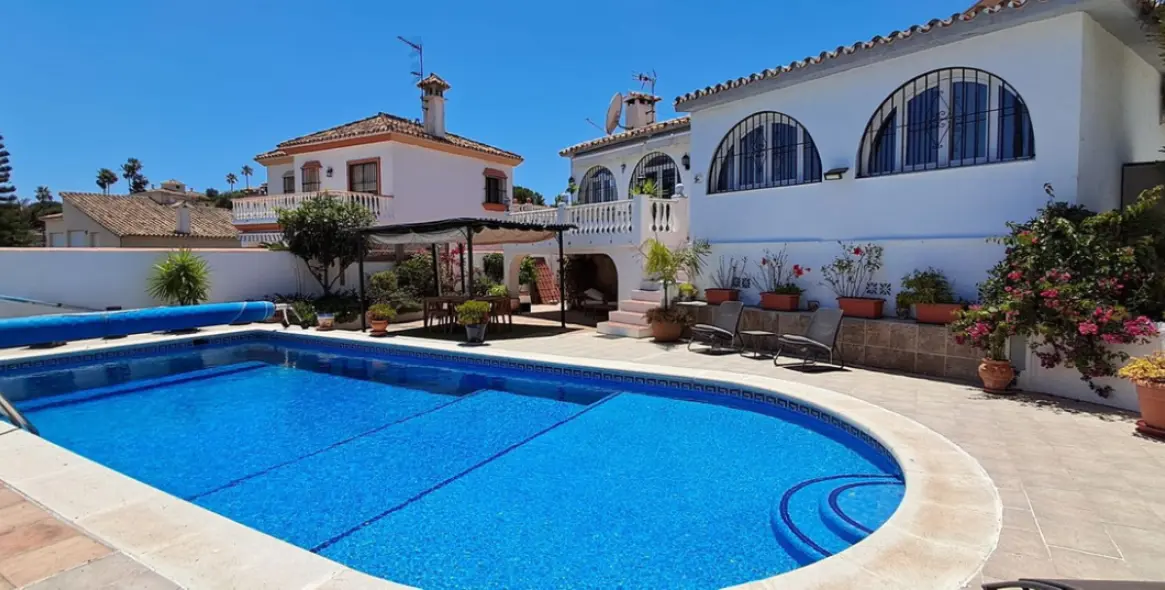 Краткосрочная аренда  отдельно стоящей виллы в Estepona 20