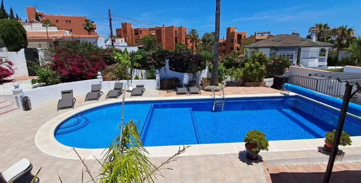 Краткосрочная аренда  отдельно стоящей виллы в Estepona 21