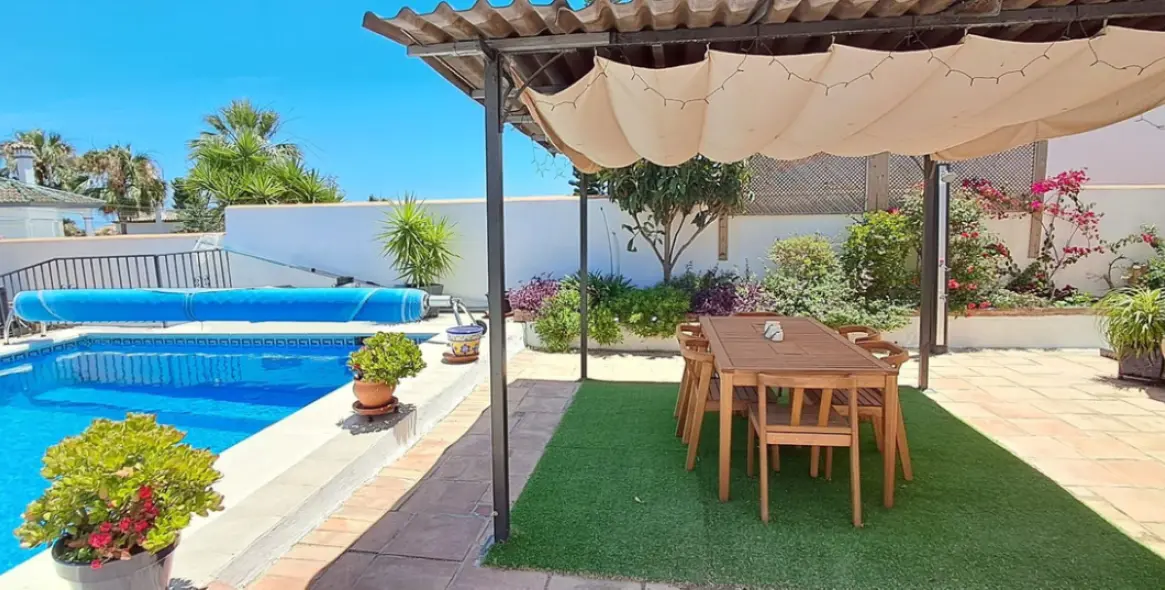 Краткосрочная аренда  отдельно стоящей виллы в Estepona 22