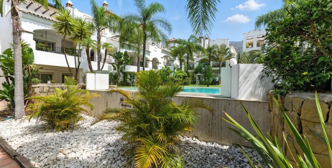 Долгосрочная аренда апартаментов на среднем этаже в Nagüeles 4