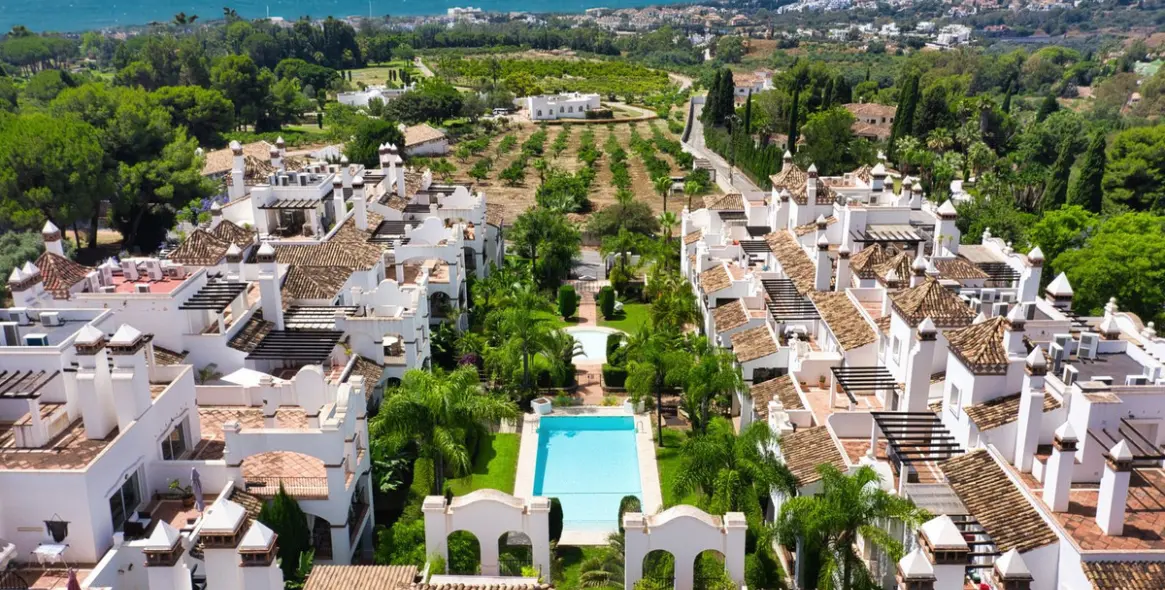 Долгосрочная аренда апартаментов на среднем этаже в Nagüeles 6