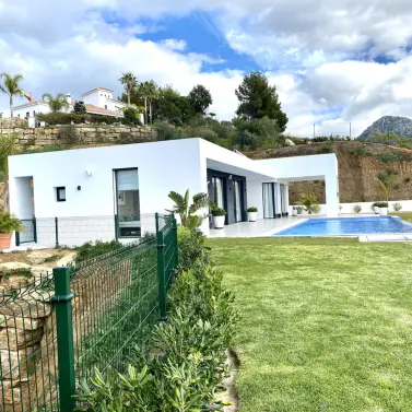Краткосрочная аренда  отдельно стоящей виллы в Benahavís