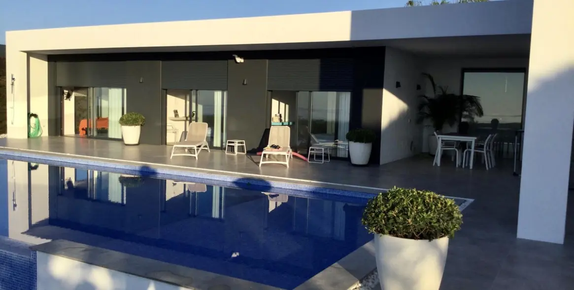 Short-term rent of detached villa in Benahavís 5