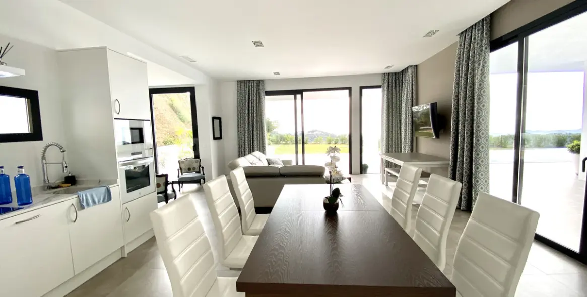 Short-term rent of detached villa in Benahavís 18