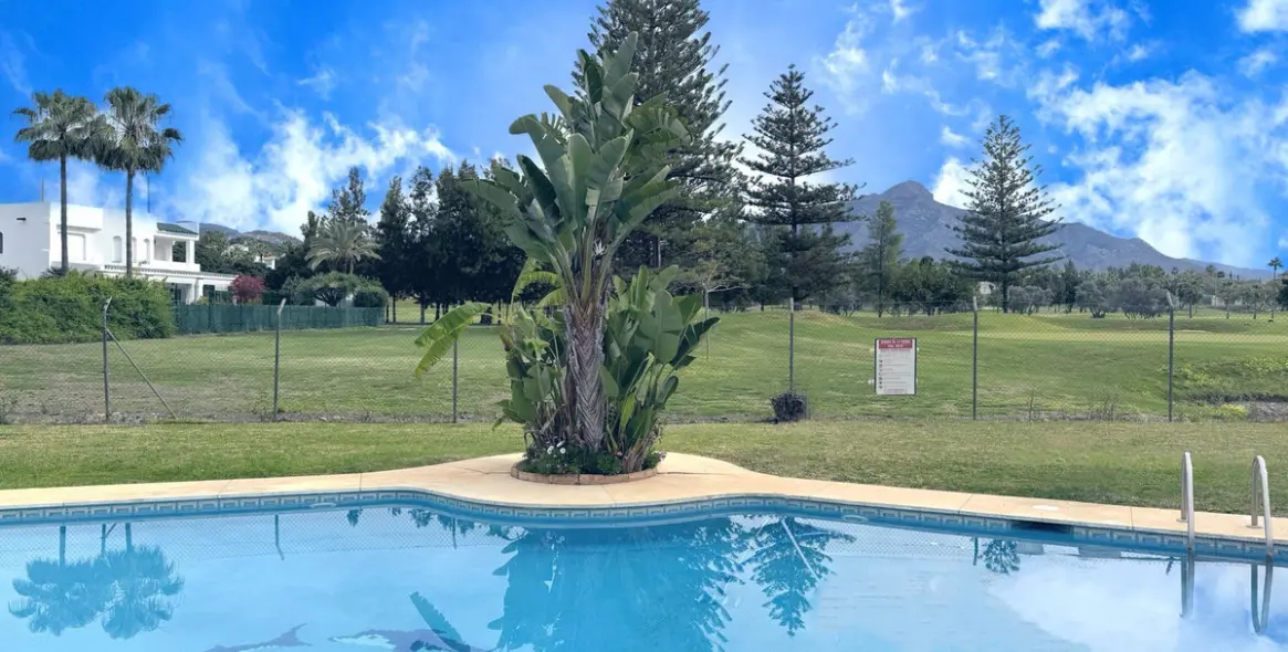 Long-term rent of townhouse in Nueva Andalucía 1