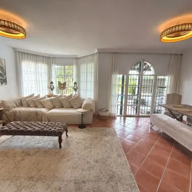 Long-term rent of townhouse in Nueva Andalucía