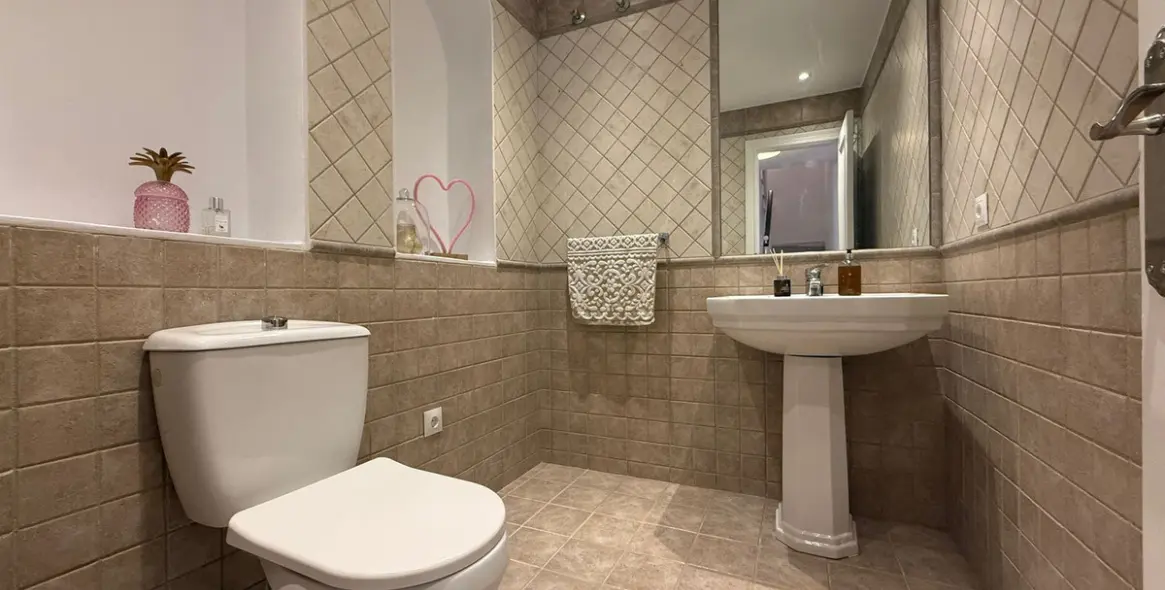 Long-term rent of townhouse in Nueva Andalucía 13