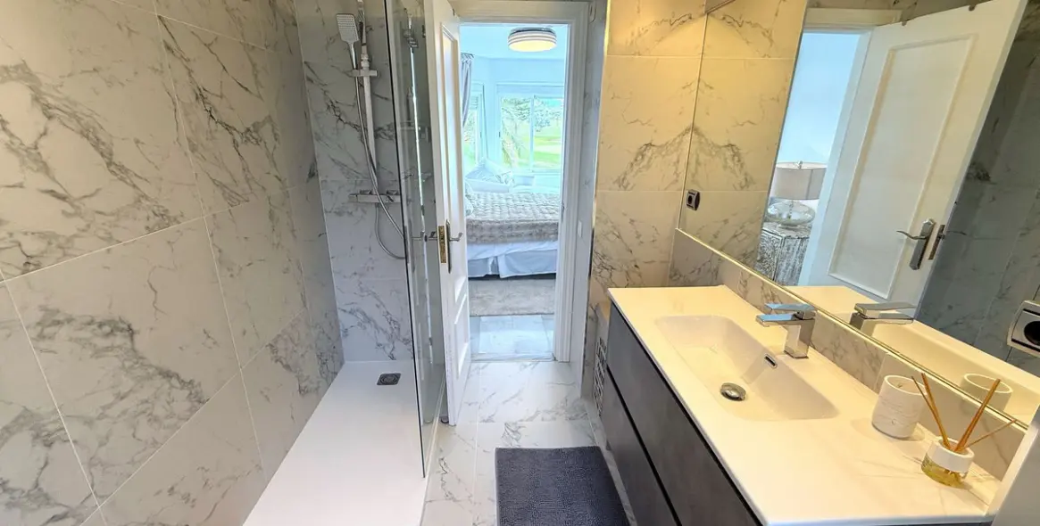 Long-term rent of townhouse in Nueva Andalucía 17