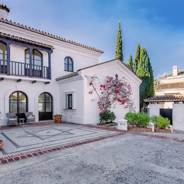 Краткосрочная аренда  отдельно стоящей виллы в Elviria