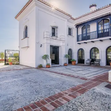 Краткосрочная аренда  отдельно стоящей виллы в Elviria