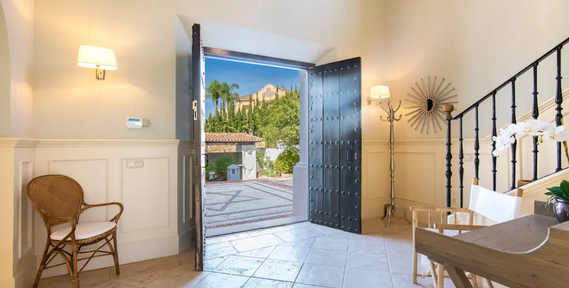 Краткосрочная аренда  отдельно стоящей виллы в Elviria 27