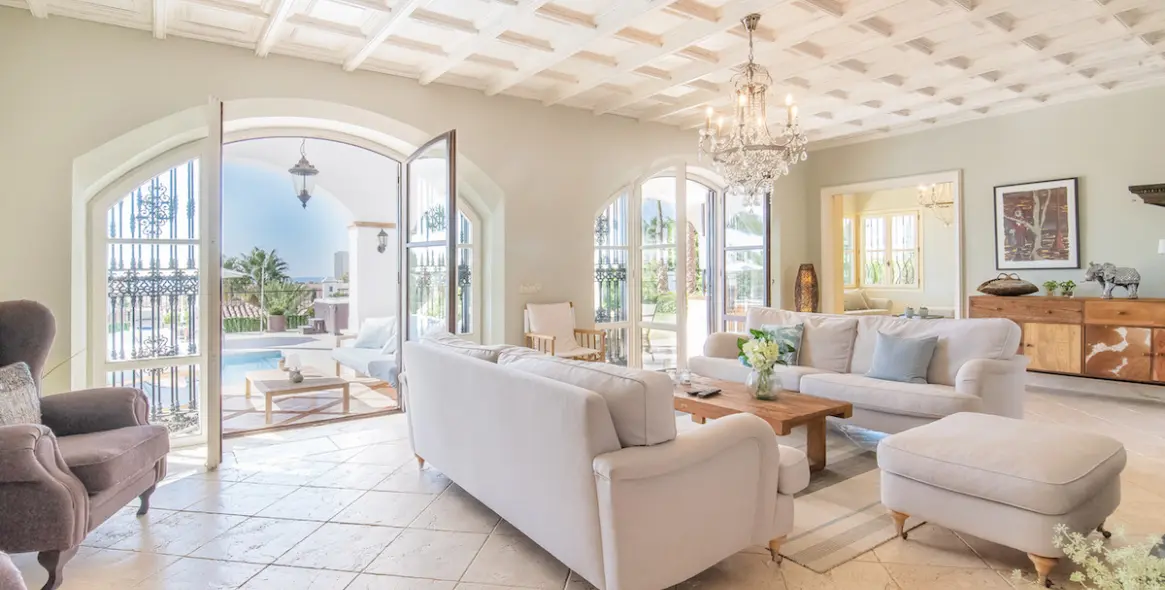 Краткосрочная аренда  отдельно стоящей виллы в Elviria 30