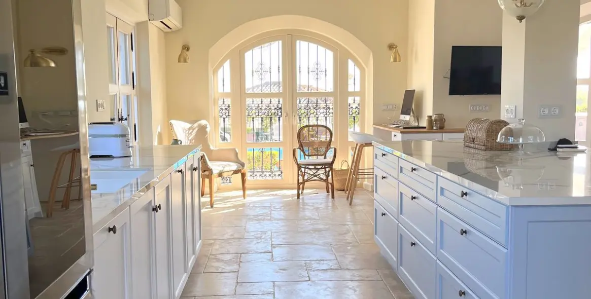 Краткосрочная аренда  отдельно стоящей виллы в Elviria 37