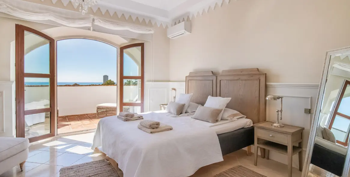 Краткосрочная аренда  отдельно стоящей виллы в Elviria 46