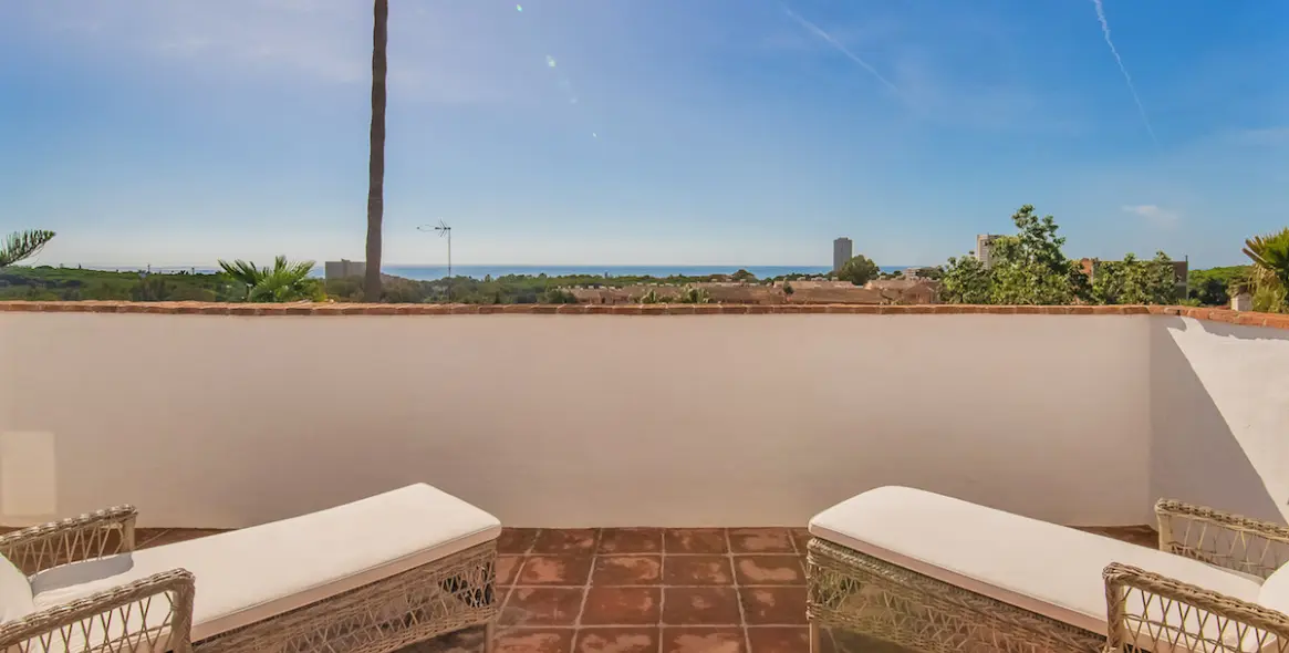 Краткосрочная аренда  отдельно стоящей виллы в Elviria 47