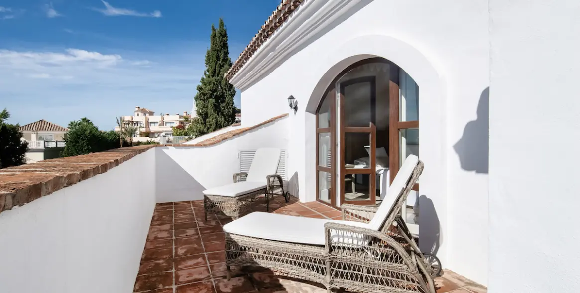 Краткосрочная аренда  отдельно стоящей виллы в Elviria 48