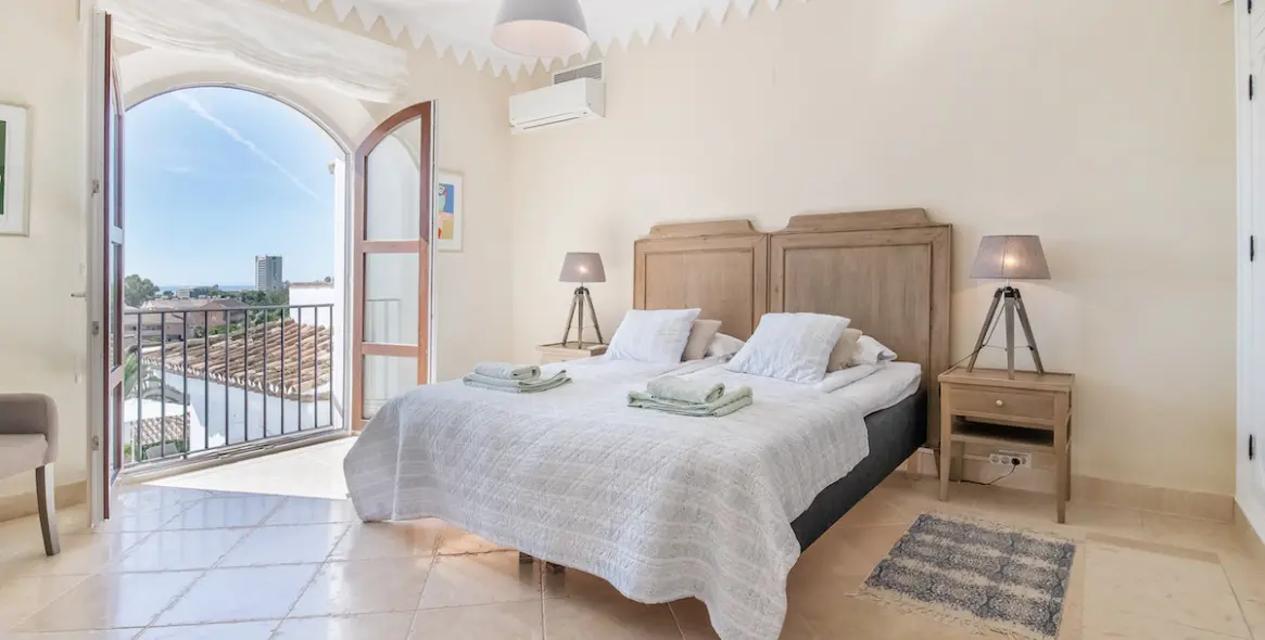 Краткосрочная аренда  отдельно стоящей виллы в Elviria 49