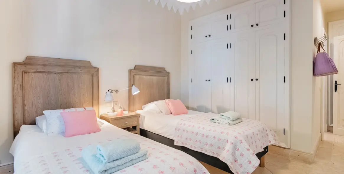 Краткосрочная аренда  отдельно стоящей виллы в Elviria 51