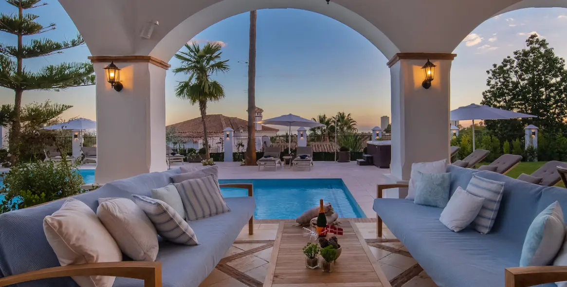 Краткосрочная аренда  отдельно стоящей виллы в Elviria 61