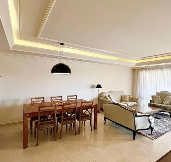 Short-term rent of middle floor apartment in New Golden Mile