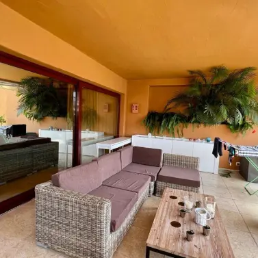 Short-term rent of middle floor apartment in New Golden Mile