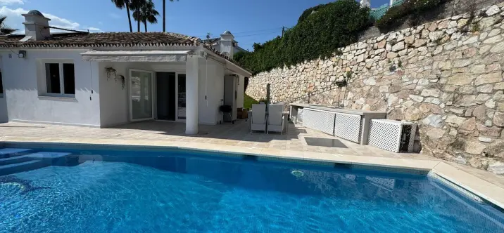 Краткосрочная аренда  отдельно стоящей виллы в El Faro 1