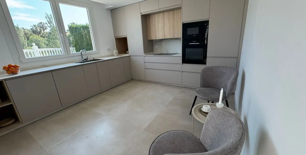 Short-term rent of detached villa in El Faro 4