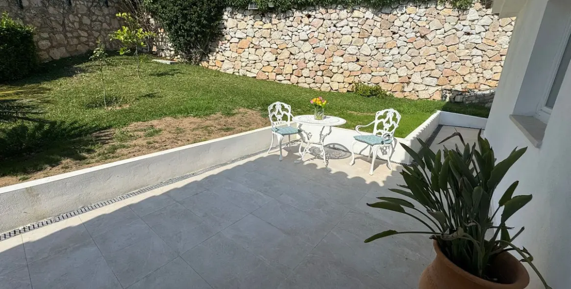 Short-term rent of detached villa in El Faro 16