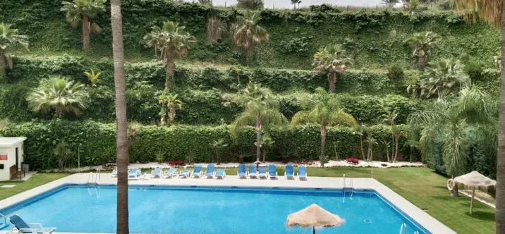 Short-term rent of middle floor apartment in Nueva Andalucía 1