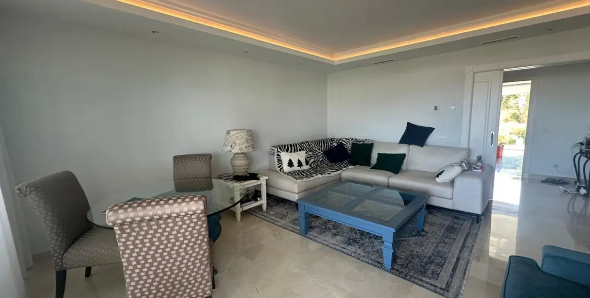 Short-term rent of middle floor apartment in Nueva Andalucía 3