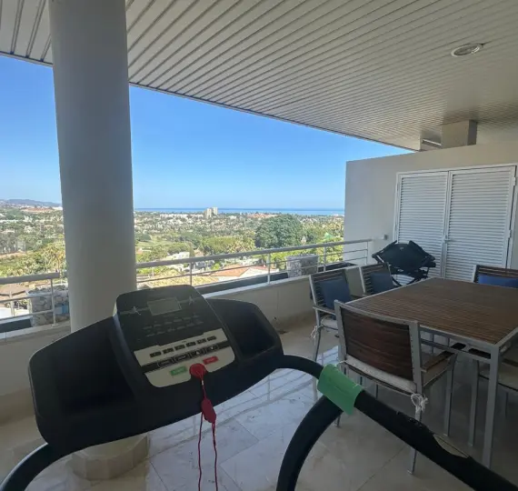 Short-term rent of middle floor apartment in Nueva Andalucía