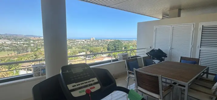 Short-term rent of middle floor apartment in Nueva Andalucía 3