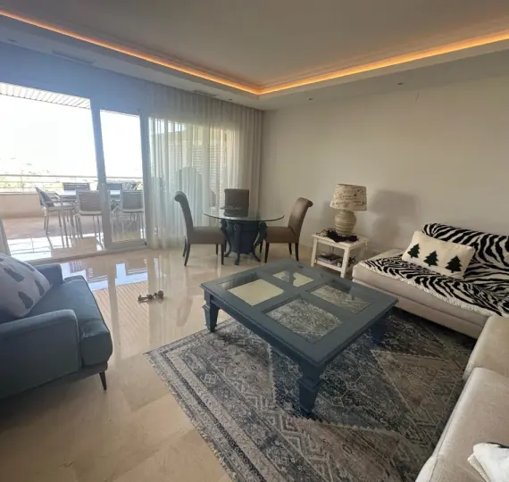 Short-term rent of middle floor apartment in Nueva Andalucía