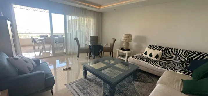 Краткосрочная аренда апартаментов на среднем этаже в Nueva Andalucía 0