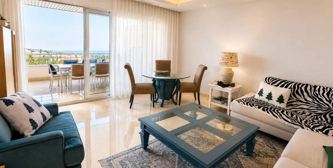 Short-term rent of middle floor apartment in Nueva Andalucía 1