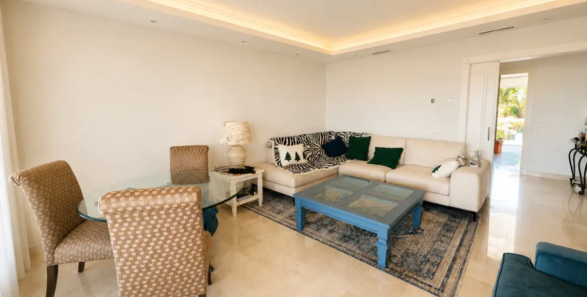 Short-term rent of middle floor apartment in Nueva Andalucía 3