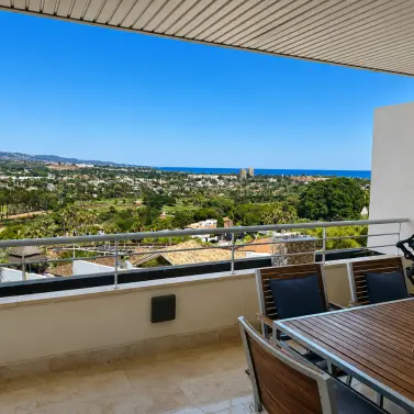 Short-term rent of middle floor apartment in Nueva Andalucía