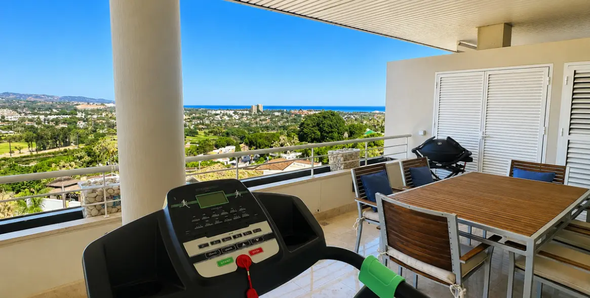 Short-term rent of middle floor apartment in Nueva Andalucía 8