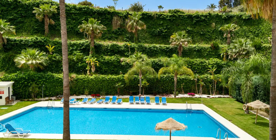 Short-term rent of middle floor apartment in Nueva Andalucía 10