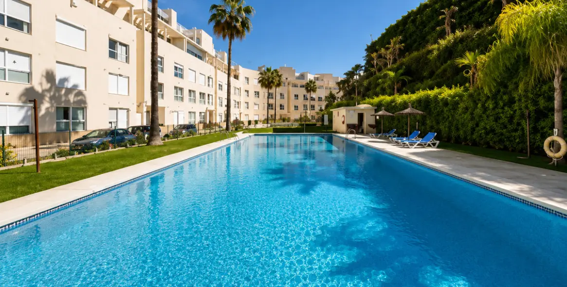 Short-term rent of middle floor apartment in Nueva Andalucía 16