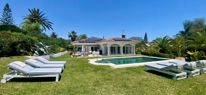 Краткосрочная аренда  отдельно стоящей виллы в Marbella 0