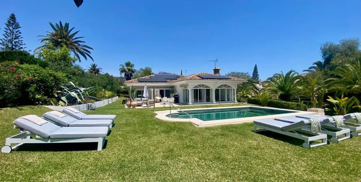 Short-term rent of detached villa in Marbella 1