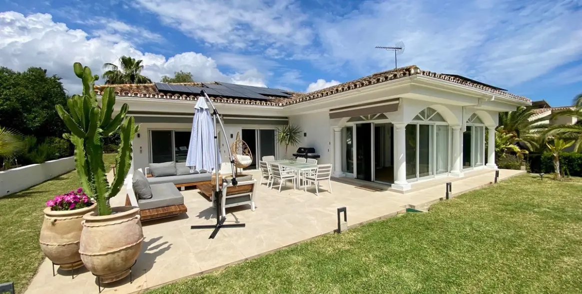 Short-term rent of detached villa in Marbella 6