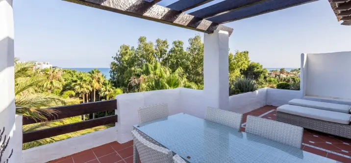 Short-term rent of penthouse duplex in Puerto Banús 0