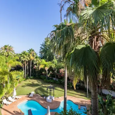 Short-term rent of penthouse duplex in Puerto Banús