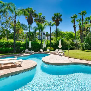 Short-term rent of penthouse duplex in Puerto Banús